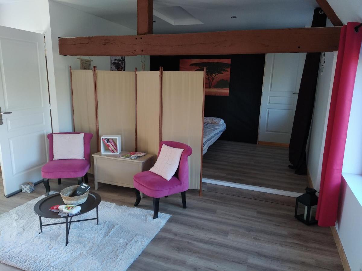 Gite "La Renaudaie" - Piscine Juvigny Les Vallees Екстериор снимка